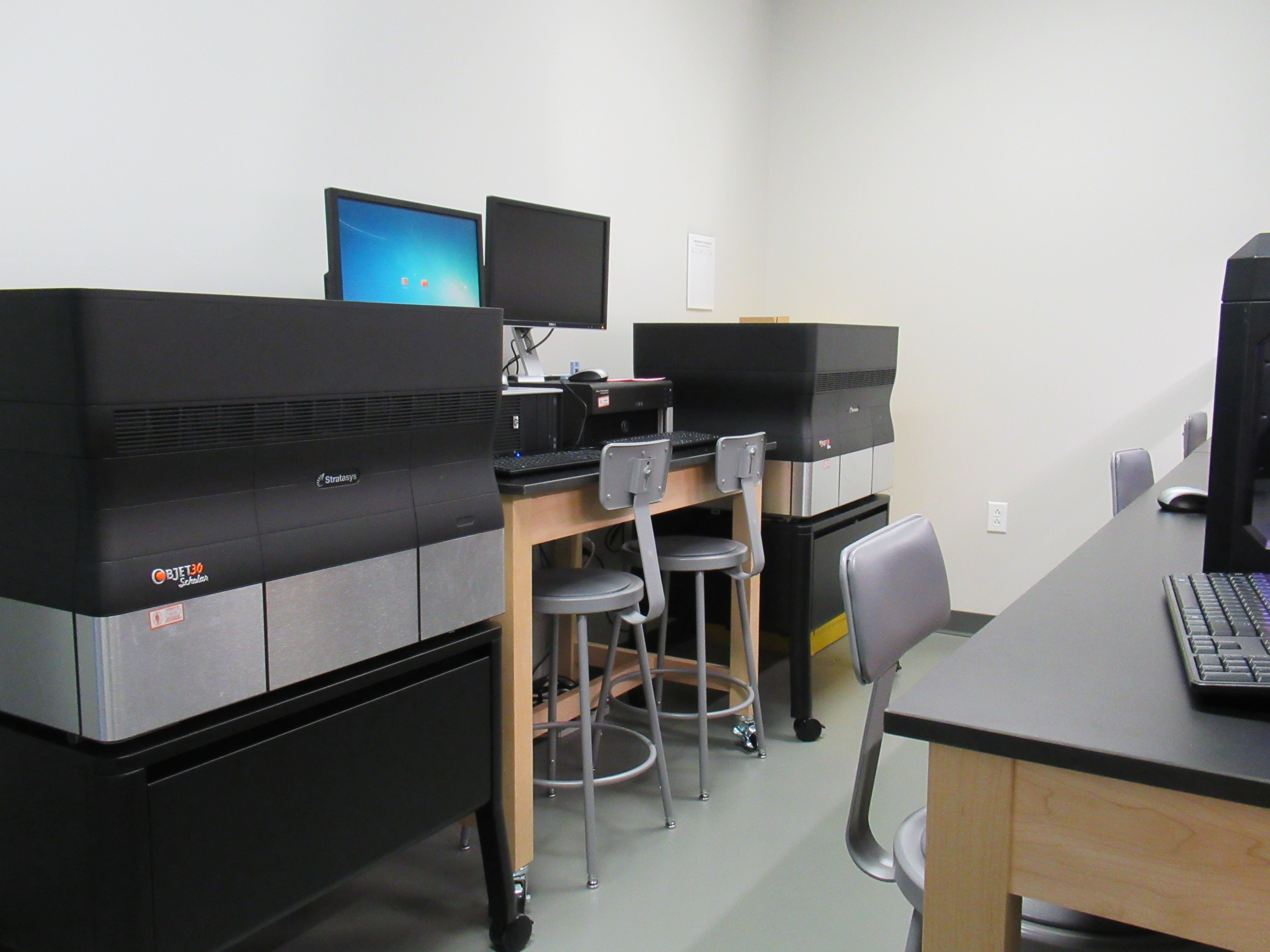 desks in computer lab